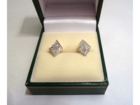 18ct white gold diamond set stud earrings