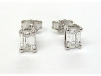Beautiful 18ct white gold stud earrings set with emerald cut diamond
