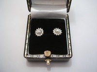 9ct yellow and white gold stud earrings set with pearls and diamonds