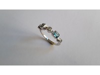 18ct white gold ring set with blue topaz, aquamarine and diamonds