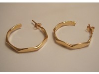 18ct gold faceted wedding ring style earrings made with customers' old gold