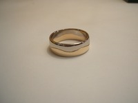 9ct yellow gold and palladium wedding ring.Difficult to make but a wonderful contrast of colours