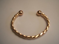 9ct gold twisted gucci style bangle handmade