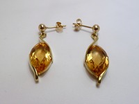 9ct drop earrings set with golden citrines