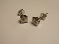 18ct white gold diamond studs with screw butterfly fittings.