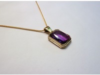 9ct yellow gold amethyst pendant