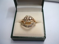 9ct yellow and white gold shaped wedding ring, diamond cut